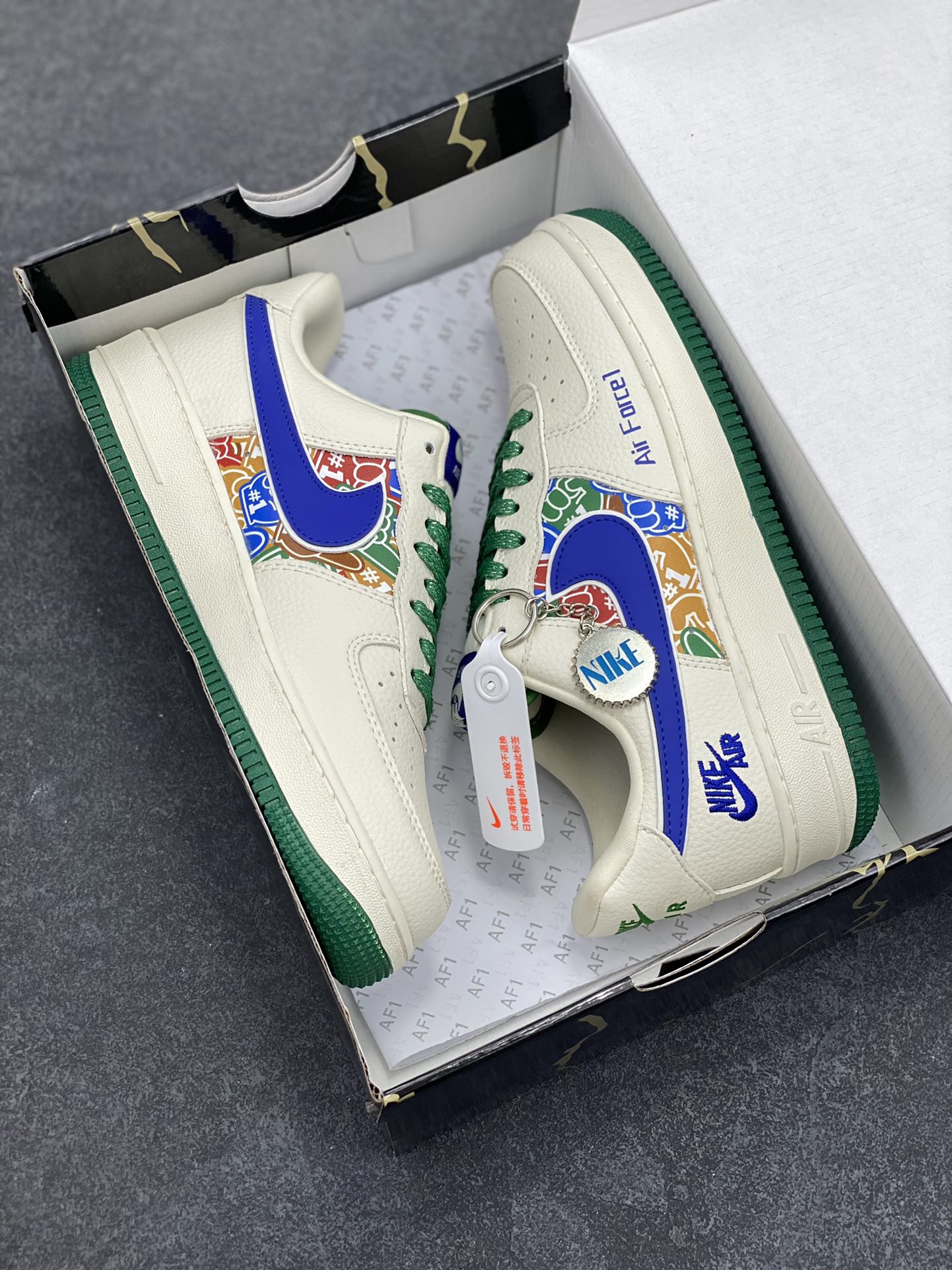 图片[9]-Nike Air Force 1 \’07 Low “NIKE联名——米蓝绿拼接”空军一号 低帮 运动鞋 休闲鞋 折边针车 工艺难度大 原楦头原纸板 原装鞋盒 定制五金配件 内置全掌气垫 原厂鞋底 货号：KJ1688-001 尺码：36 36.5 37.5 38 38.5 39 40 40.5 41 42 42.5 43 44 44.5 45-选品中心