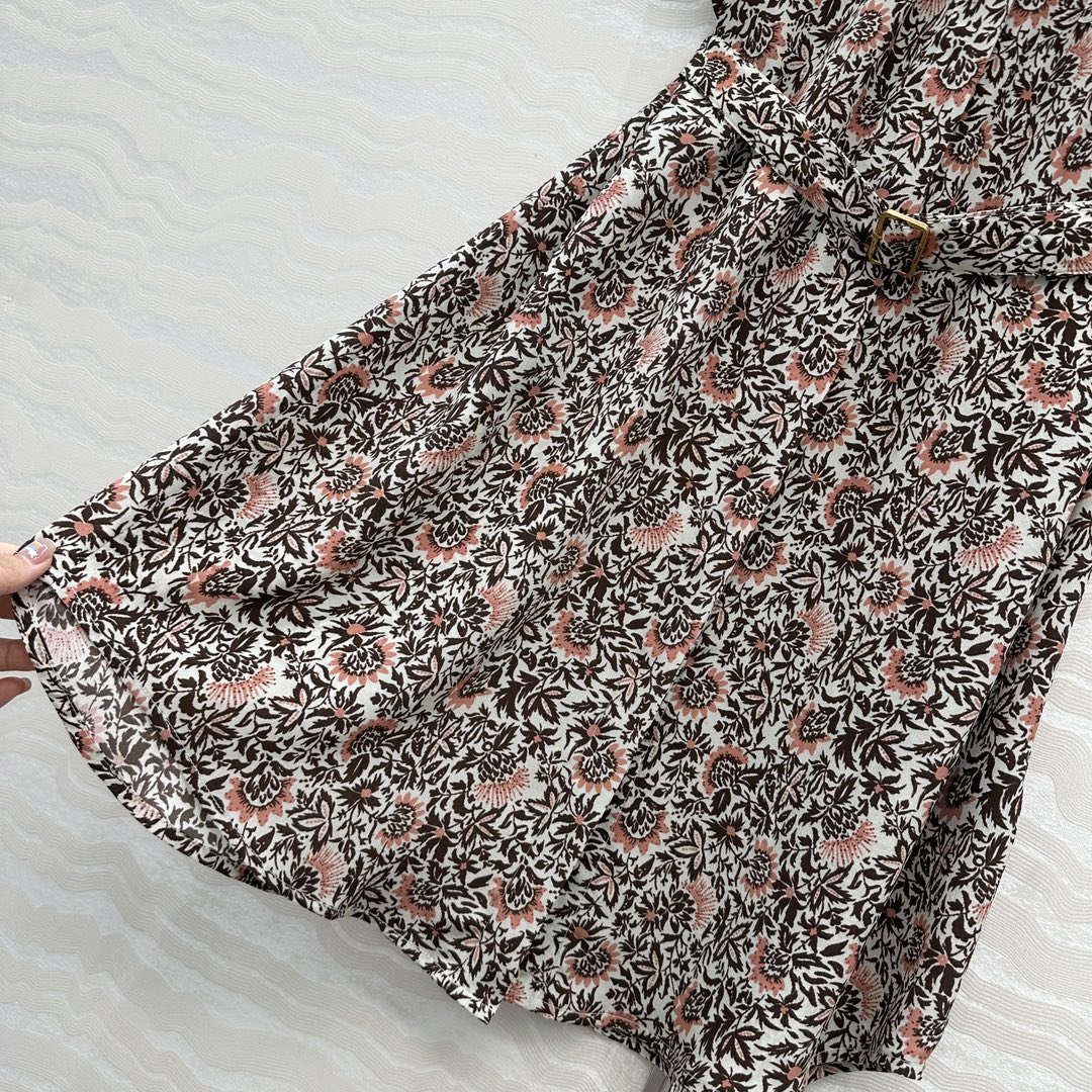 独家首发❤️原单品质，浪漫LP度假风高级色调花㚏Idris真丝连衣裙。Riserva San Nicol