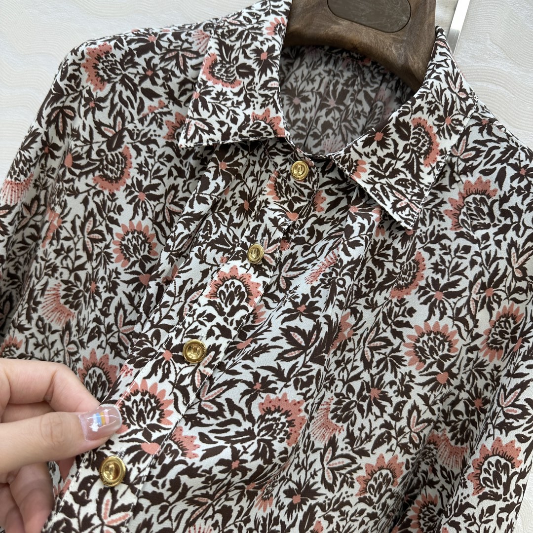 独家首发❤️原单品质，浪漫LP度假风高级色调花㚏Idris真丝衬衫。Riserva San Nicolo