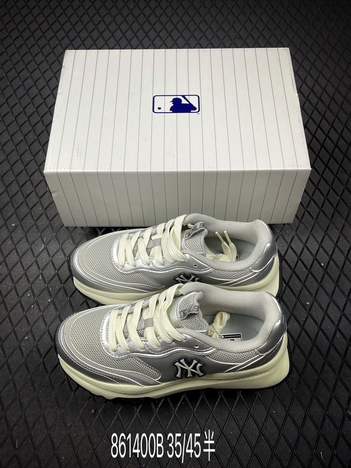 💰真标170💰公司级200💰纯原240 
 NY MLB BIGBALL CHUNKY PIXEL纽约洋基队 增高厚底休闲运动鞋
货号：3ARNFSB4N （C0001）
尺码：35 36 36.5 37.5 38 38.5 39 40 40.5 41 42 42.5 43 44 45
编码:861400B