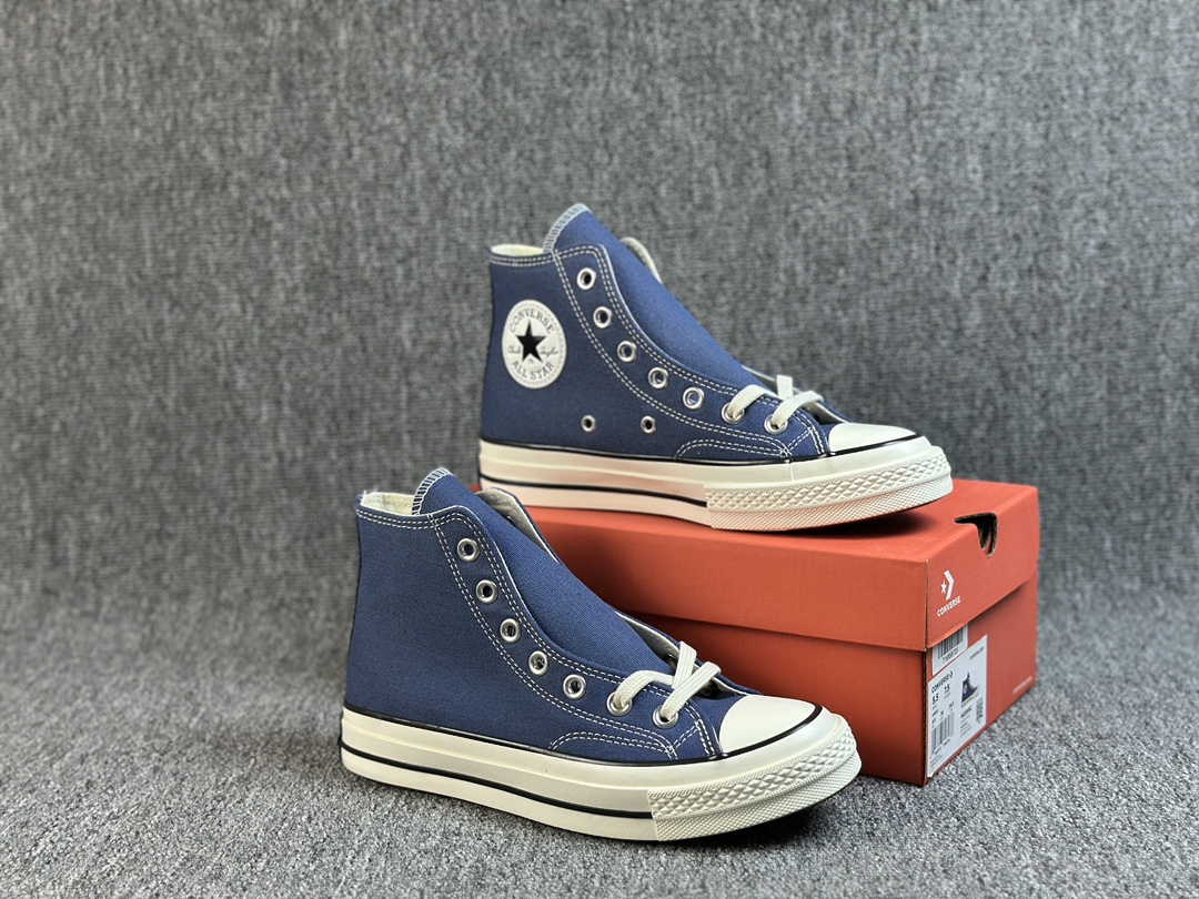 本地() #虎扑版 Converse 匡威 All Star 1970s 蓝底 海军蓝色 帆布休闲高帮板鞋 全新鞋盒外标 鞋楦定型 补丁字体印刷空压立体 品质数一数二 硫化双尾条 货号:162055C 尺码:35 36 36.5 37 37.5 38 39 39.5 40 41 41.5 42 42.5 43 44