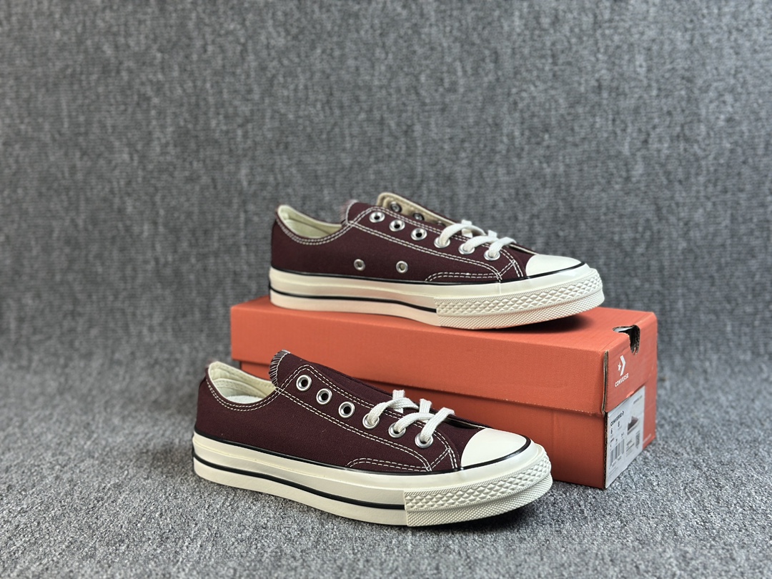 本地() #虎扑版 Converse 匡威 All Star 1970s 蓝底 枣红色 帆布休闲低帮板鞋 全新鞋盒外标 鞋楦定型 补丁字体印刷空压立体 品质数一数二 硫化双尾条 货号:162059C 尺码:35 36 36.5 37 37.5 38 39 39.5 40 41 41.5 42 42.5 43 44
