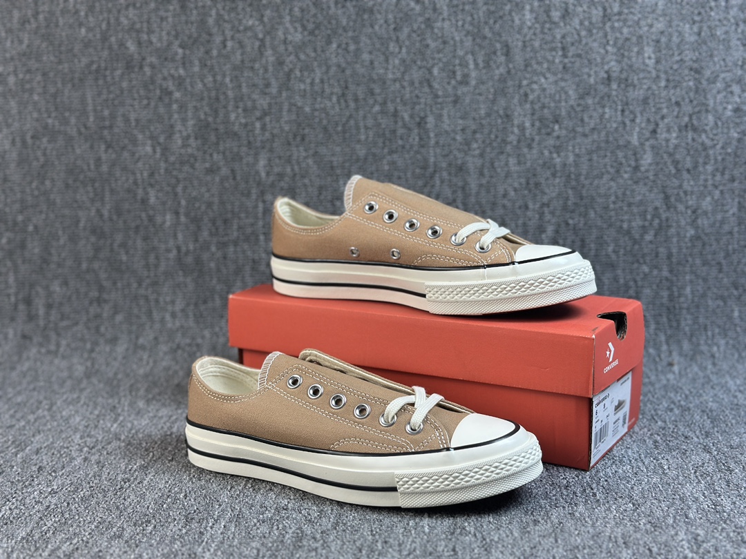 本地() #虎扑版 Converse 匡威 All Star 1970s 蓝底 焦糖奶茶色 帆布休闲低帮板鞋 全新鞋盒外标 鞋楦定型 补丁字体印刷空压立体 品质数一数二 硫化双尾条 货号:168505C 尺码:35 36 36.5 37 37.5 38 39 39.5 40 41 41.5 42 42.5 43 44