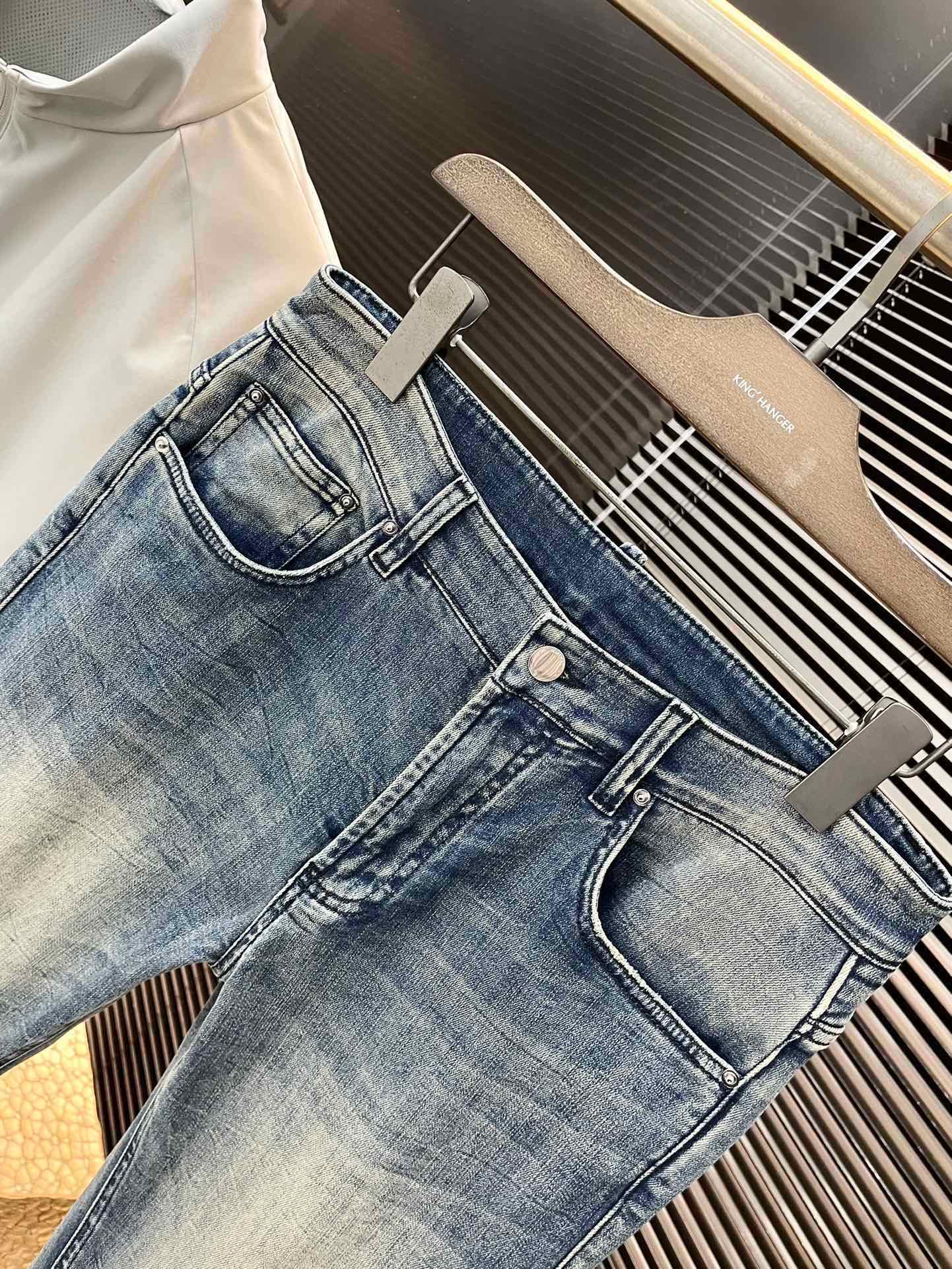 AMIRI Summer 2025 Jeans: Italian High-Class Cowboy Fabric, Stylish Design, Comfortable Fit - 图片 2