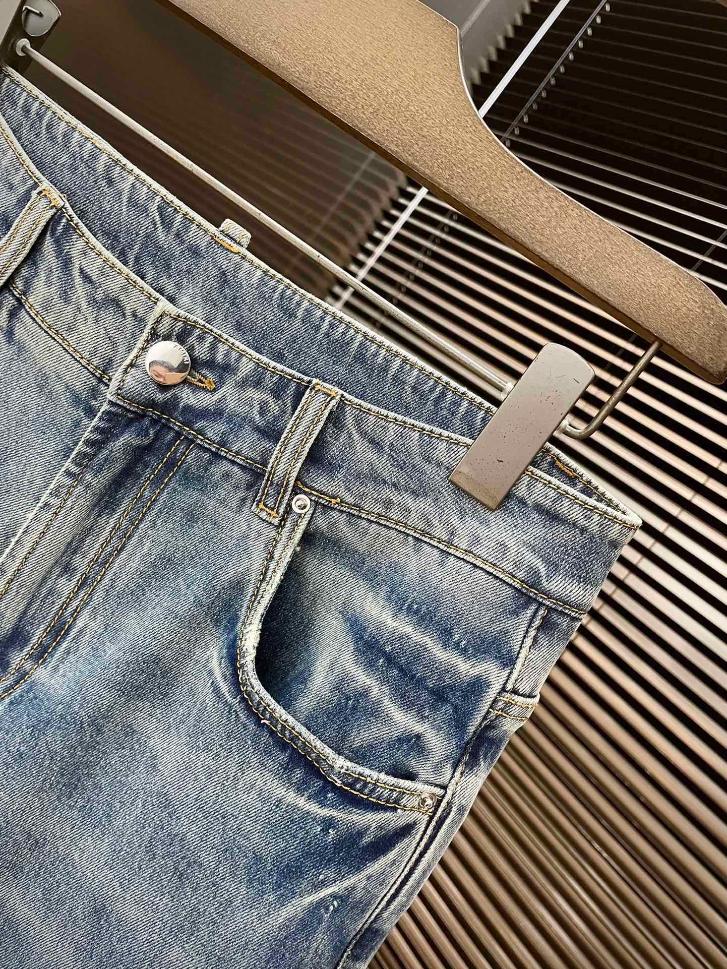 Amiri Summer 2025 Jeans: Italian High-Class Cowboy Fabric, Stylish and Comfortable Design - 图片 3