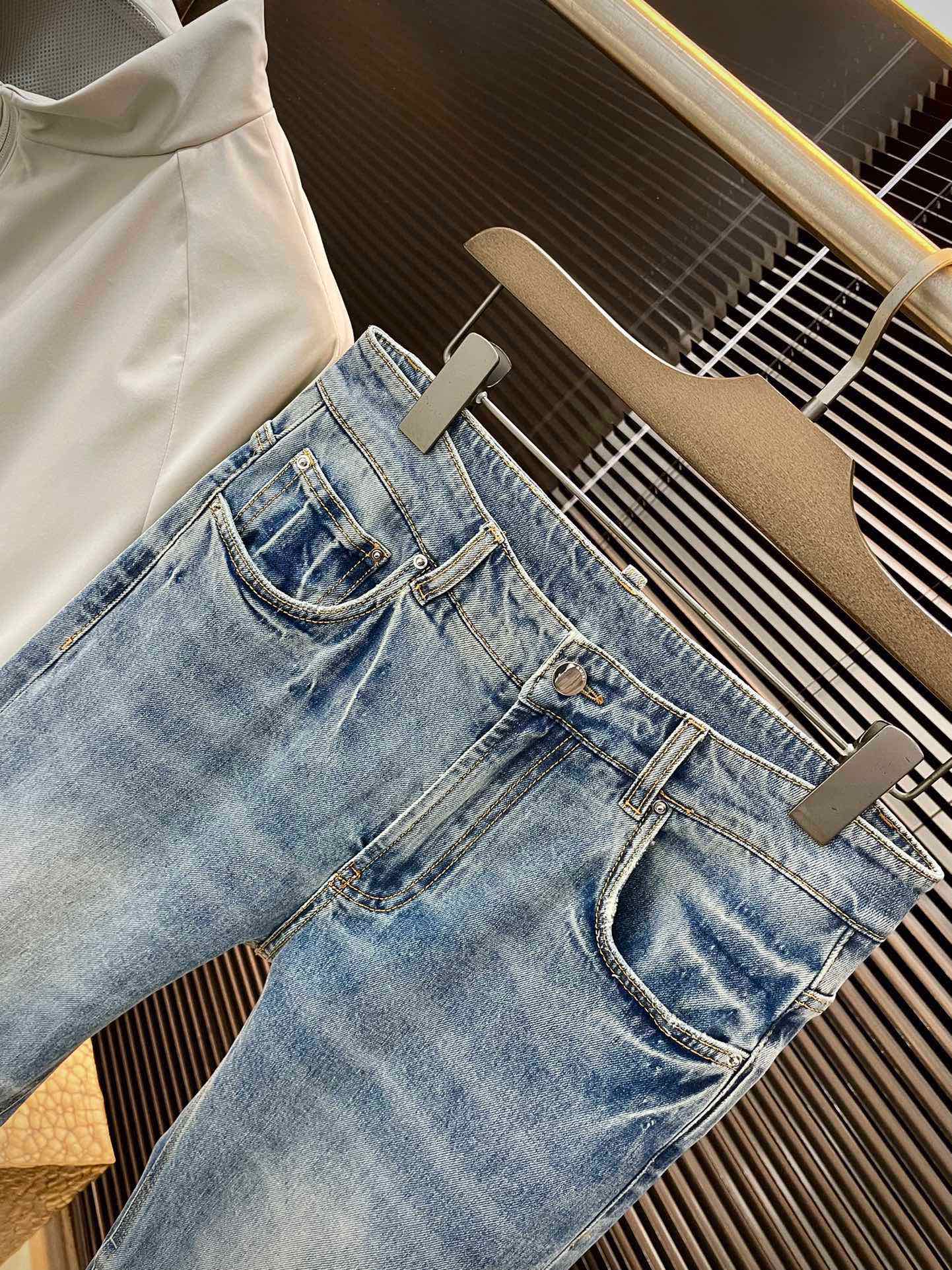 Amiri Summer 2025 Jeans: Italian High-Class Cowboy Fabric, Stylish and Comfortable Design - 图片 2