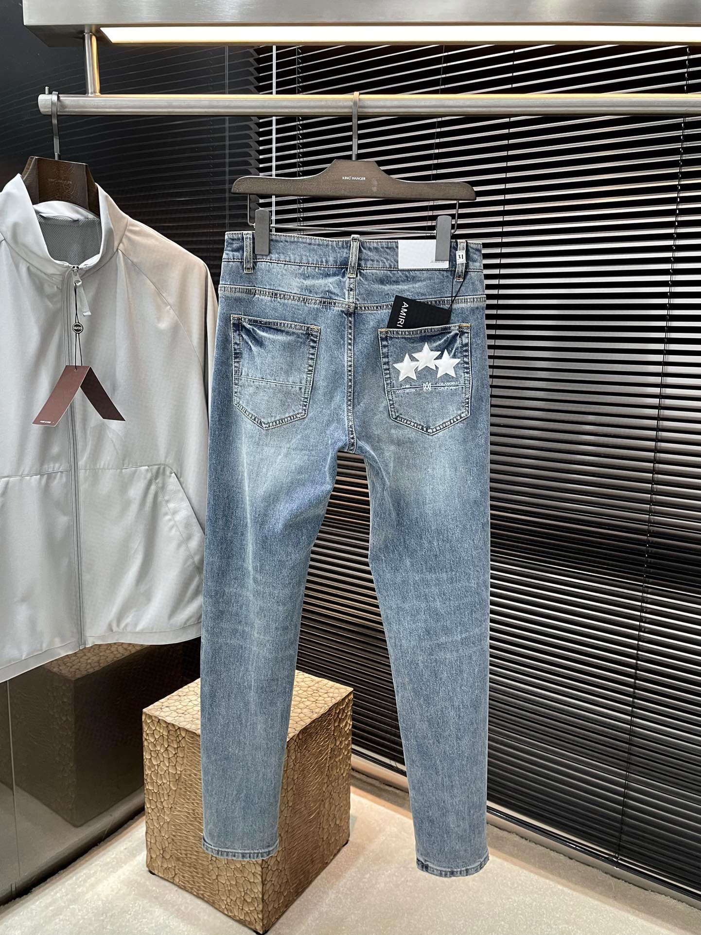 Amiri Summer 2025 Jeans: Italian High-Class Cowboy Fabric, Stylish and Comfortable Design - 图片 9