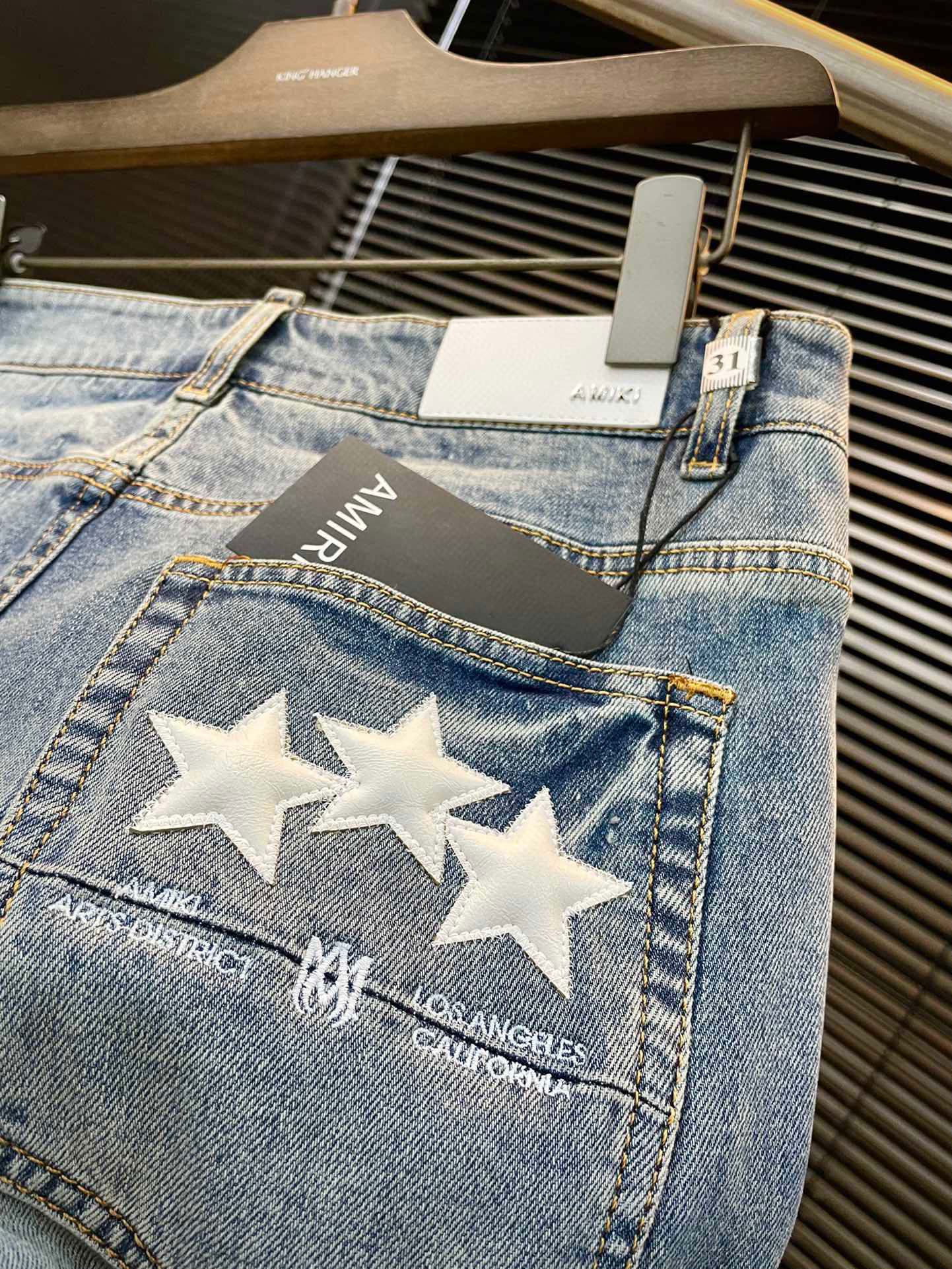 Amiri Summer 2025 Jeans: Italian High-Class Cowboy Fabric, Stylish and Comfortable Design - 图片 7