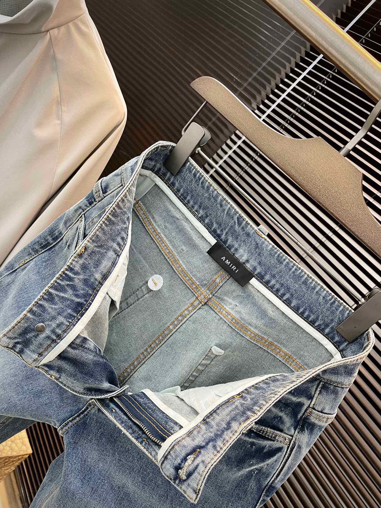 Amiri Summer 2025 Jeans: Italian High-Class Cowboy Fabric, Stylish and Comfortable Design - 图片 6