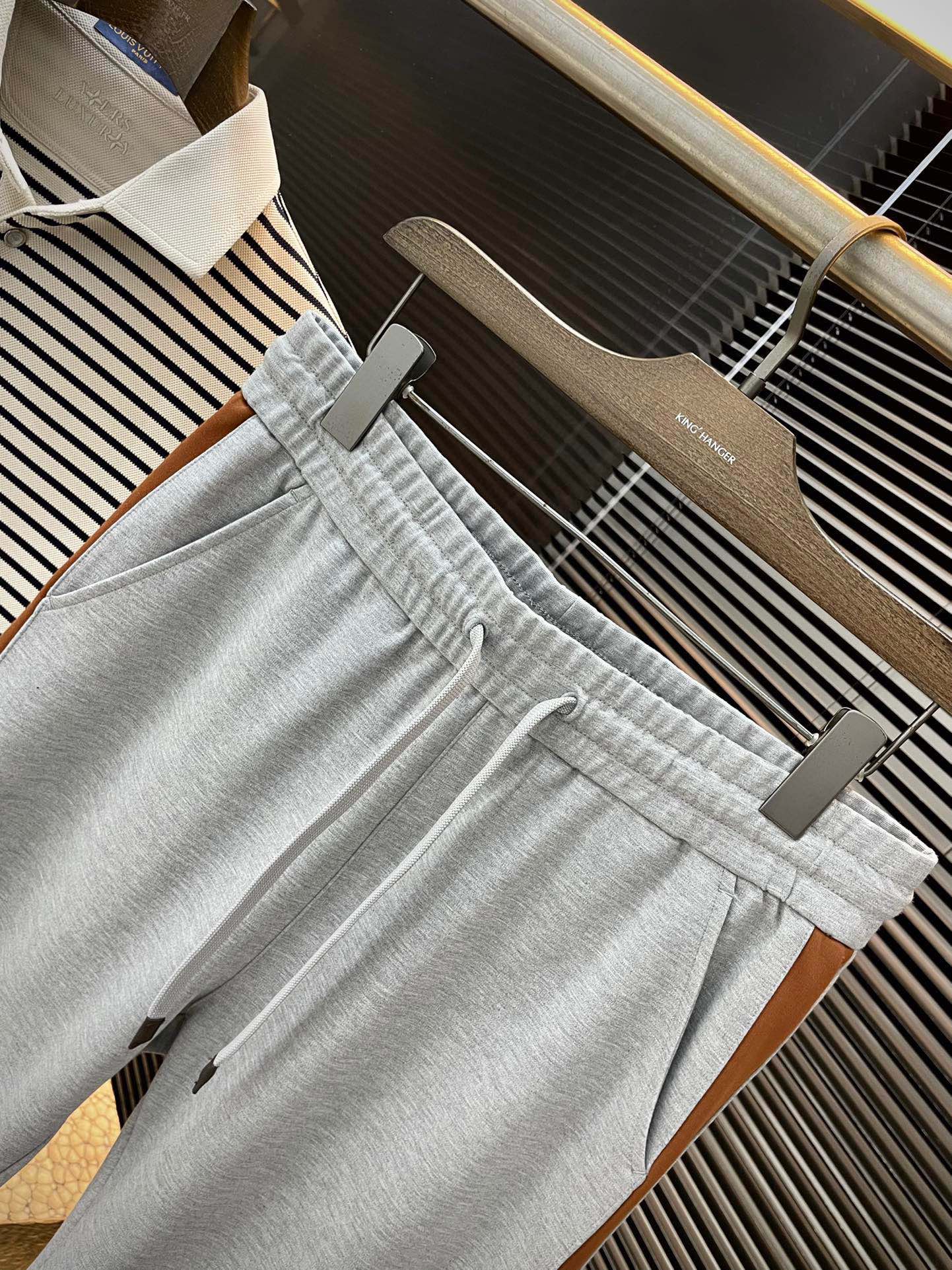 Hermes Spring 2025 Leisure Shorts: High-End Comfort and Style in Cotton Fabric - 图片 2