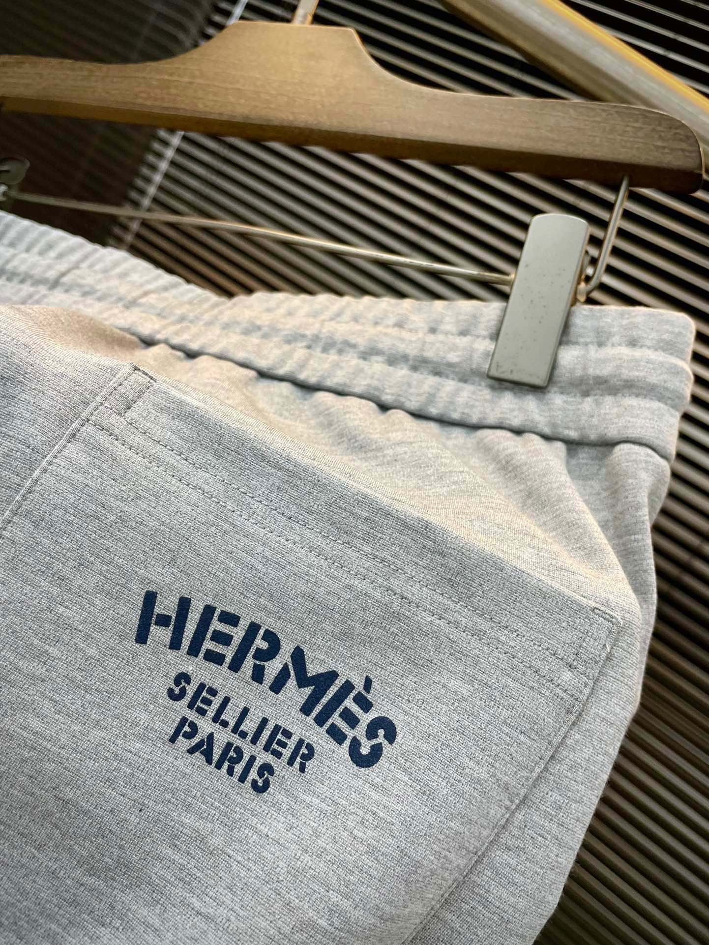 Hermes Spring 2025 Leisure Shorts: High-End Comfort and Style in Cotton Fabric - 图片 8