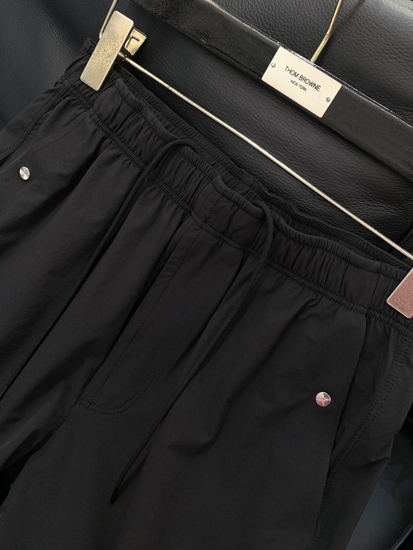 “Stone Island Outdoor Jacket: New Design with Military Style, Export Orders for Thin Metal” - 图片 3