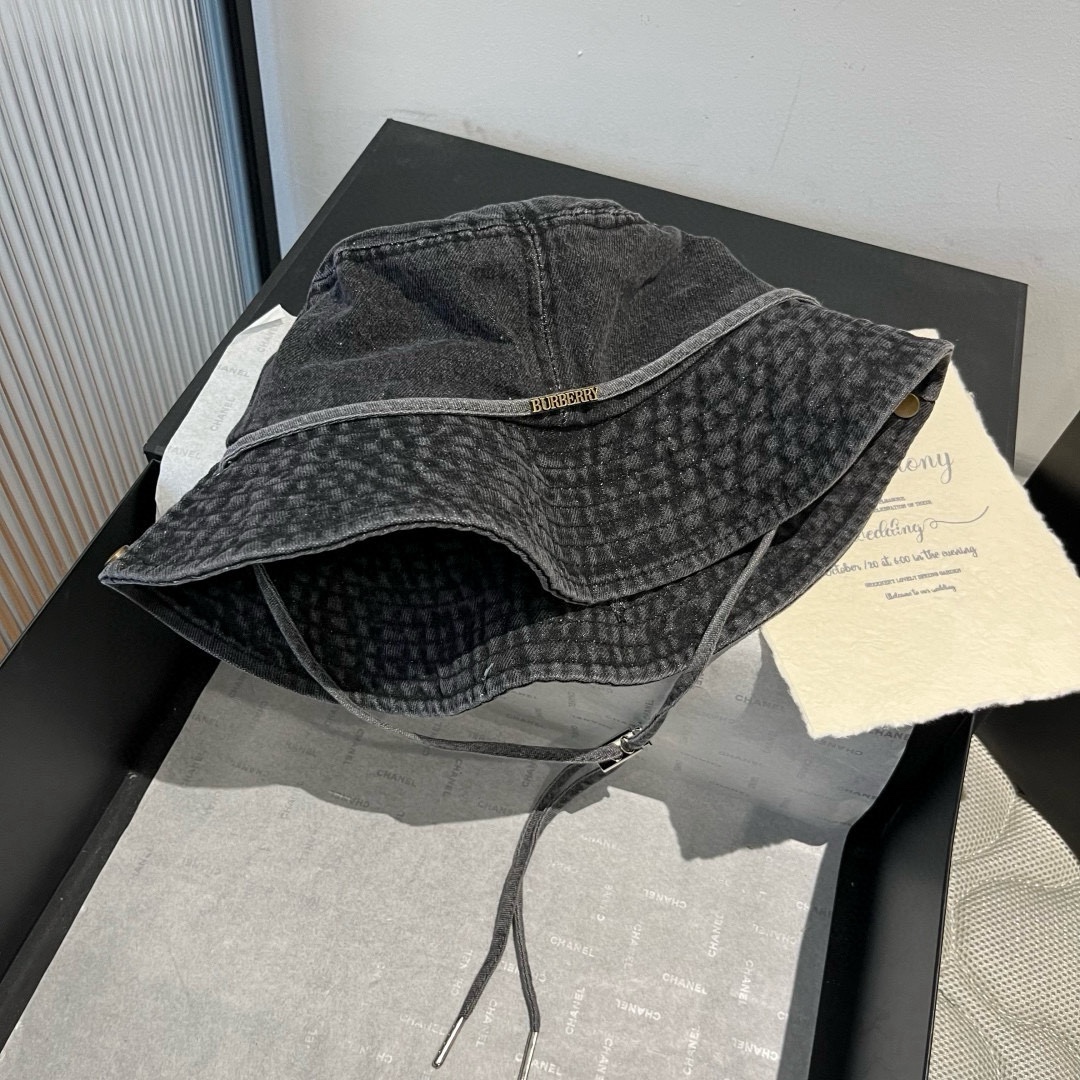 NO:355109,Burberry Burberry new denim fisherman hat, head circumference 57cm hat, straw hat fisherman hat baseball hat, hat, burberry, burberry, espadrilles, hatsburberry巴宝莉新款牛仔渔夫帽,头围57cm帽子草帽渔夫帽棒球帽,帽子,burberry,burberry,espadrilles,hats,hat