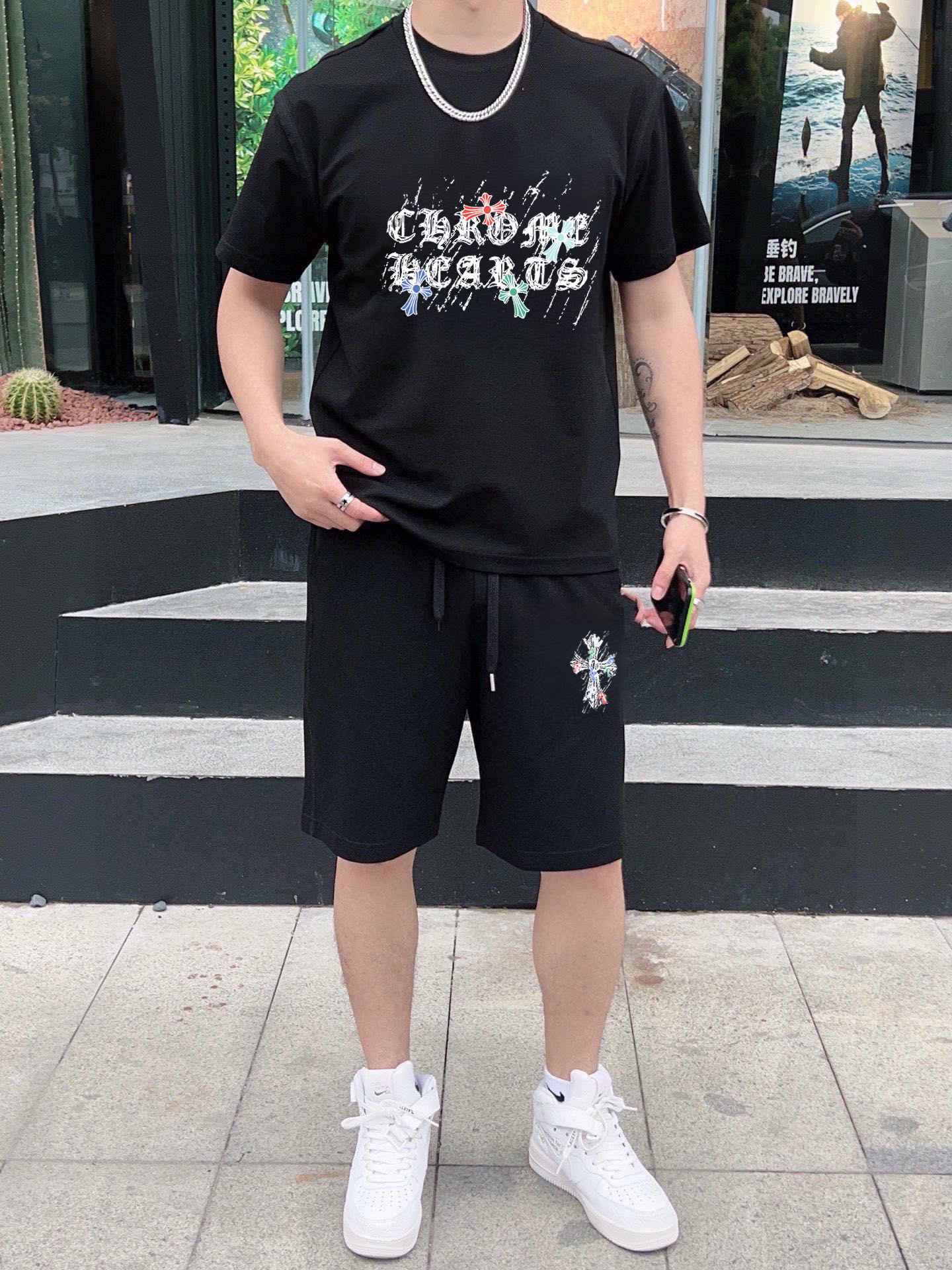 Chrome Hearts 品牌【ChampionHearts 克罗心】 2025新款男士短袖短裤套装 销售 市面高端版本 手感细腻柔软 让你穿着更加舒适 立体裁剪版型超赞 尺码:M-5XL下单请报身高体重