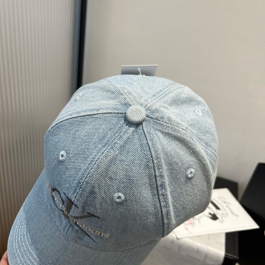 🆕

CK潮牌新款鸭舌帽，头围57cm