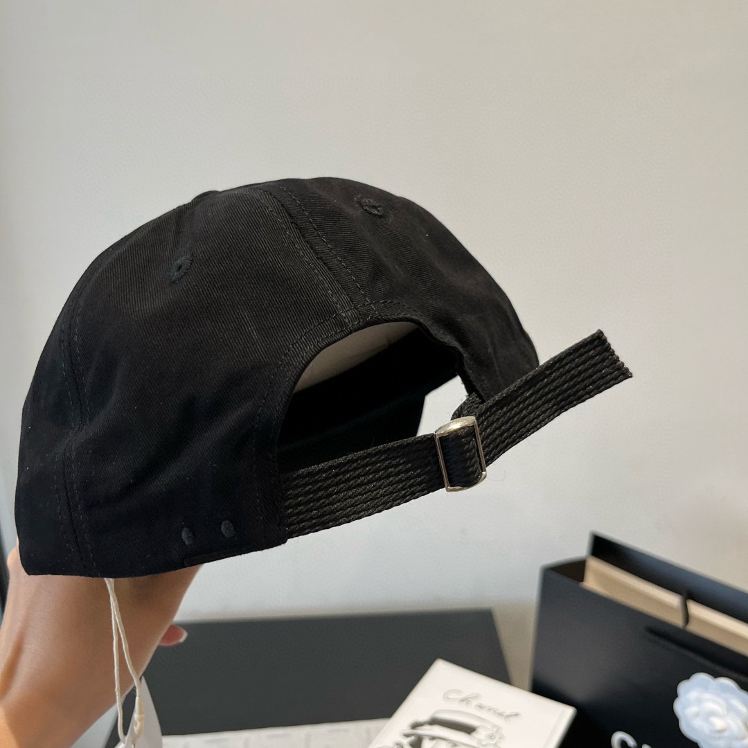 🆕

Acne Studios 笑脸棒球帽 男女同款 ！！
