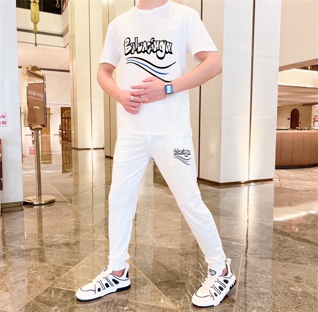 Balenciaga BALENCIAGA 巴黎世家 (胖子福音) 2025 世界知名奢侈品牌