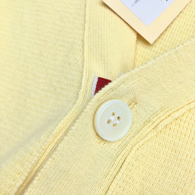 🔥 THOM BROWNE 汤姆布朗 TB马卡龙四杠棉纱开衫  情侣款开衫\n码数：1-4  颜色：浅蓝
