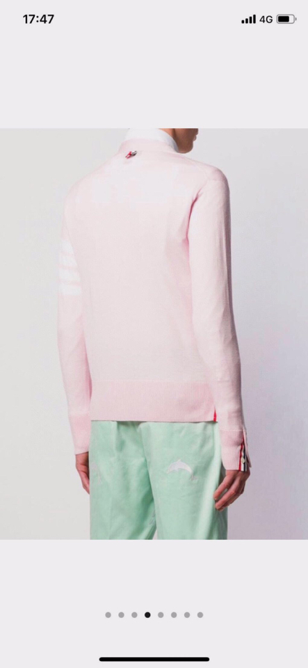 🔥 THOM BROWNE 汤姆布朗 TB马卡龙四杠棉纱开衫  情侣款开衫\n码数：1-4  颜色：浅蓝