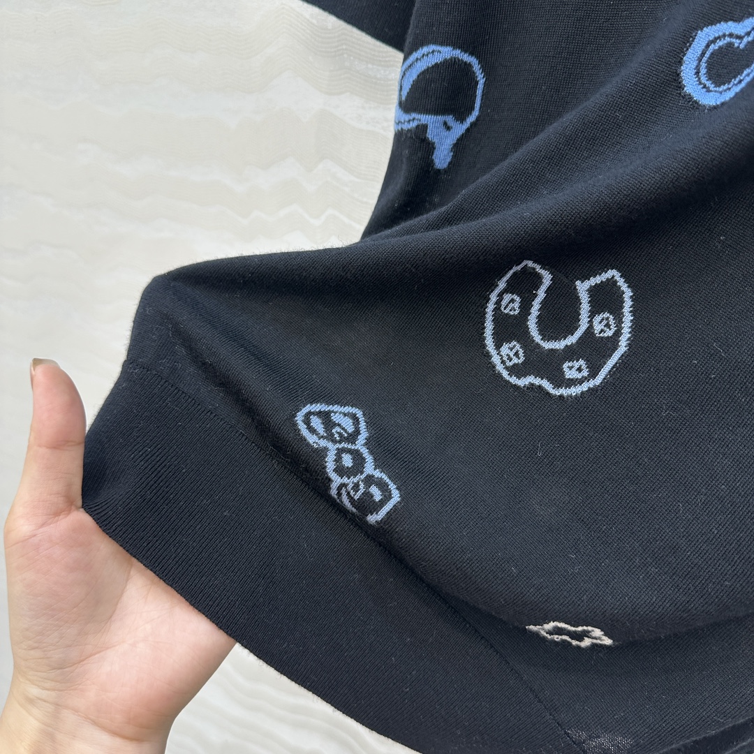 独家首发，原单品质❤️H高智感穿搭！早秋新品提花短袖上衣！18针进口100%羊毛纱线细腻柔软的手感无敌赞