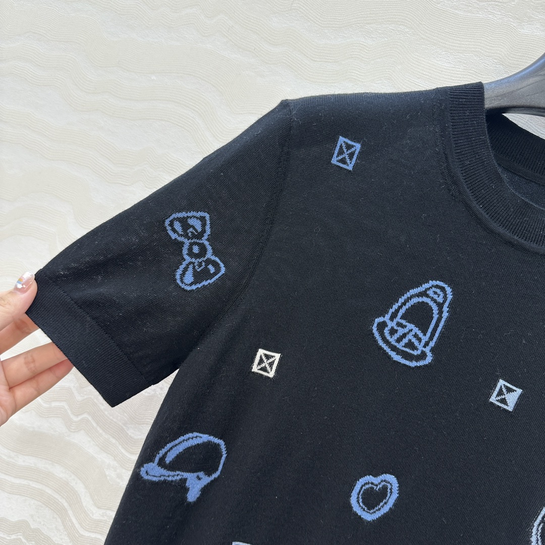 独家首发，原单品质❤️H高智感穿搭！早秋新品提花短袖上衣！18针进口100%羊毛纱线细腻柔软的手感无敌赞