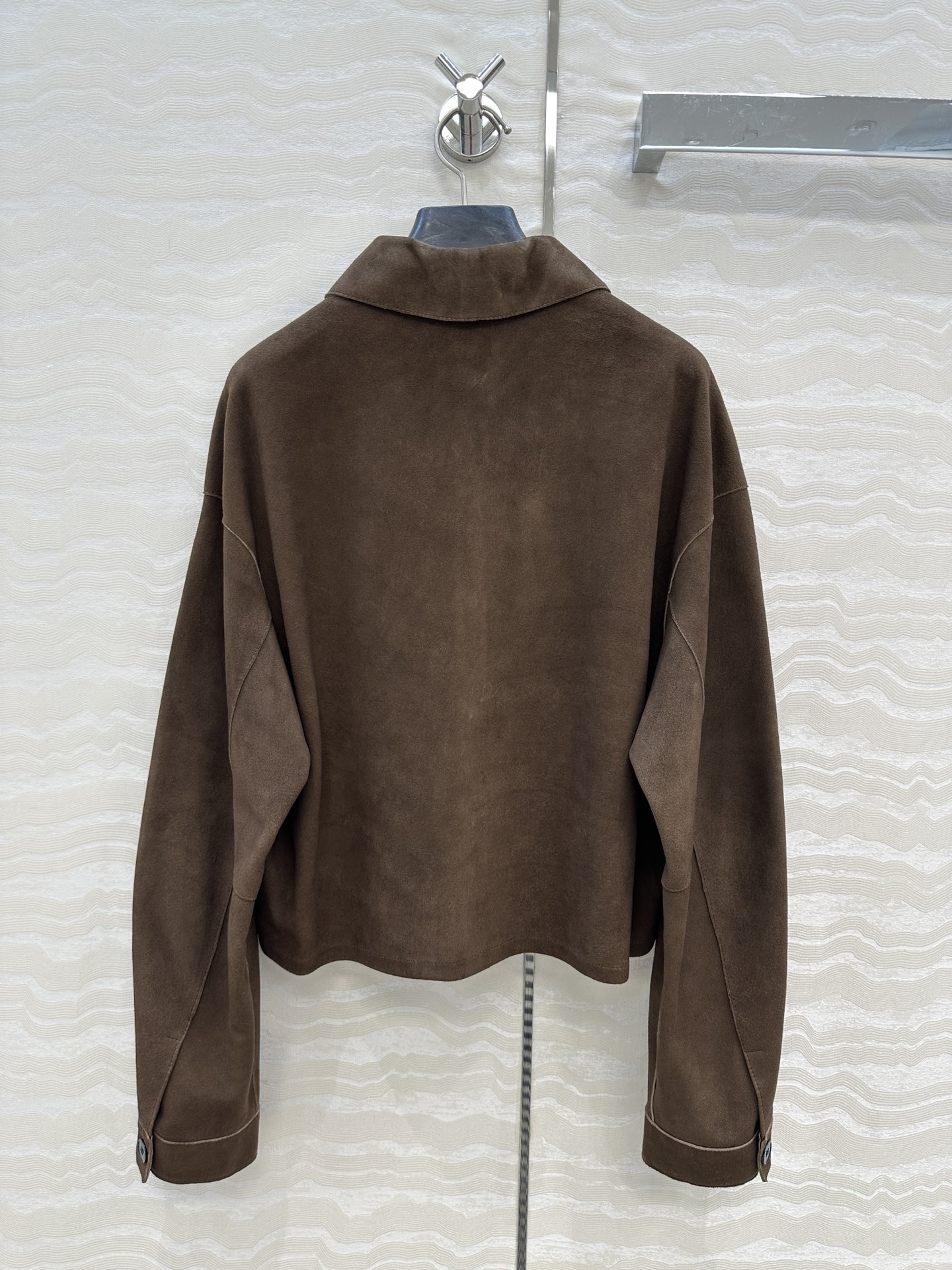 独家首发❤️品质控必入！ES蕾丝之王，重工艺定位瑞士机刺绣麂皮绒面羊皮衬衫外套❤️内面全闭绒工艺小羊皮！