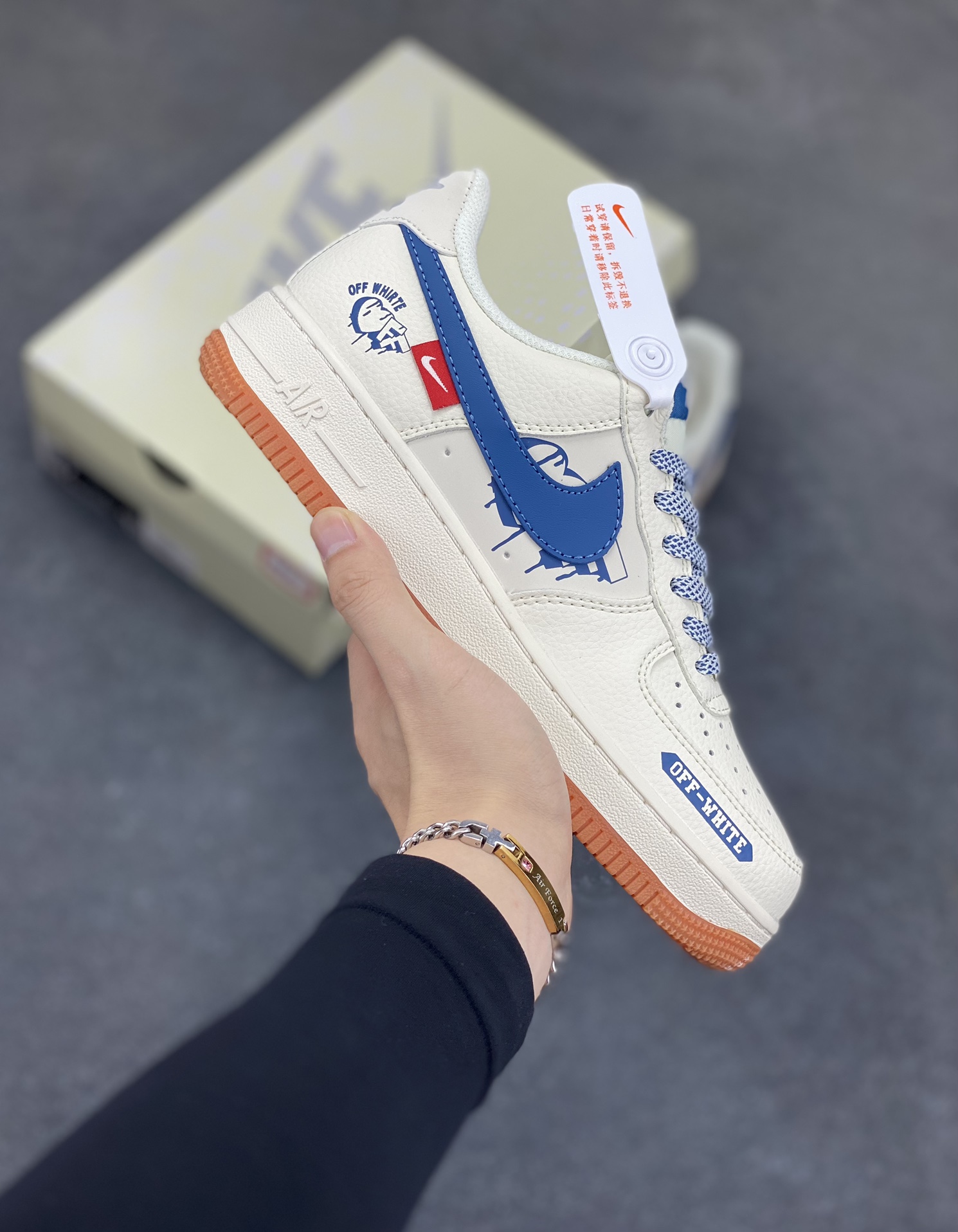 Nike Air Force 1 \’07 Low “OFF-WHITE联名——爱心米蓝生胶”空军一号 低帮 运动鞋 休闲鞋 折边针车 工艺难度大 原楦头原纸板 原装鞋盒 定制五金配件 内置全掌气垫 原厂鞋底 货号:QW5836-001 尺码:36 36.5 37.5 38 38.5 39 40 40.5 41 42 42.5 43 44 44.5 45-选品中心