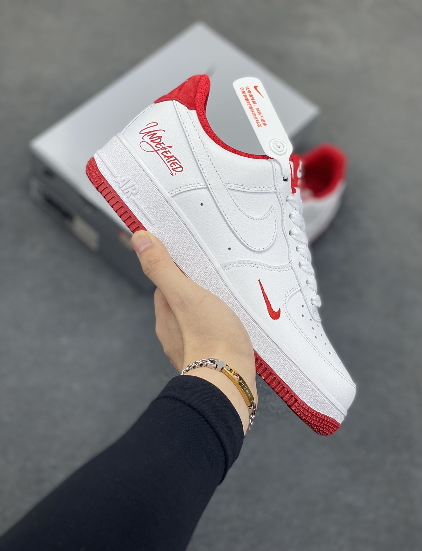 Undefeated x Nike Air Force 1 Low 白黑 空军一号低帮休闲板鞋 定制皮料 原装定制鞋盒 细节满满 原楦头原纸板 内置全掌气垫 货号:ZH0316-103 尺码:36 36.5 37.5 38 38.5 39 40 40.5 41 42 42.5 43 44 44.5 45-选品中心