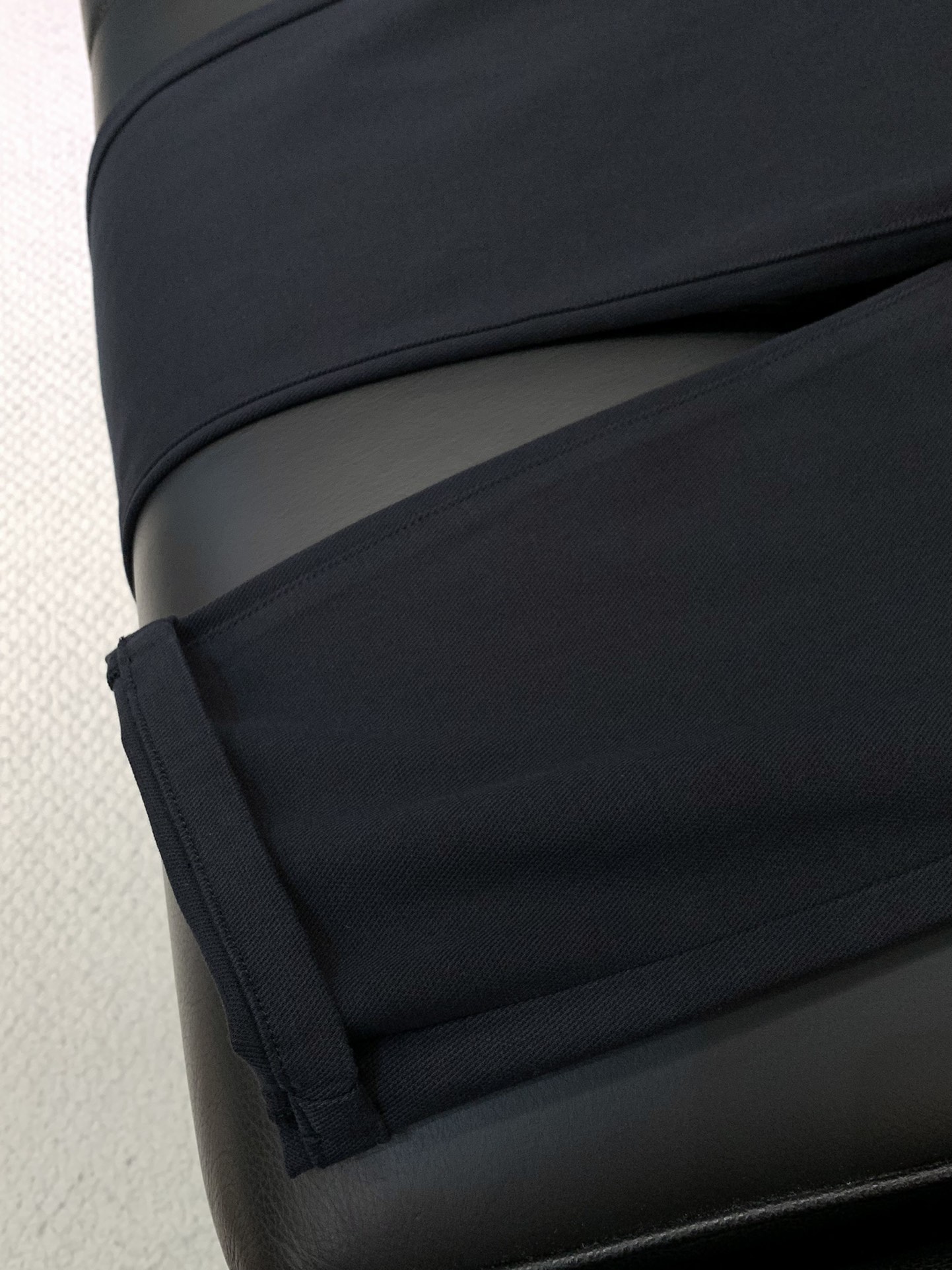 “Ferragamo Filagmu Spring 2025: High-Grade Custom Water-Washed Jeans for Sale” - 图片 6