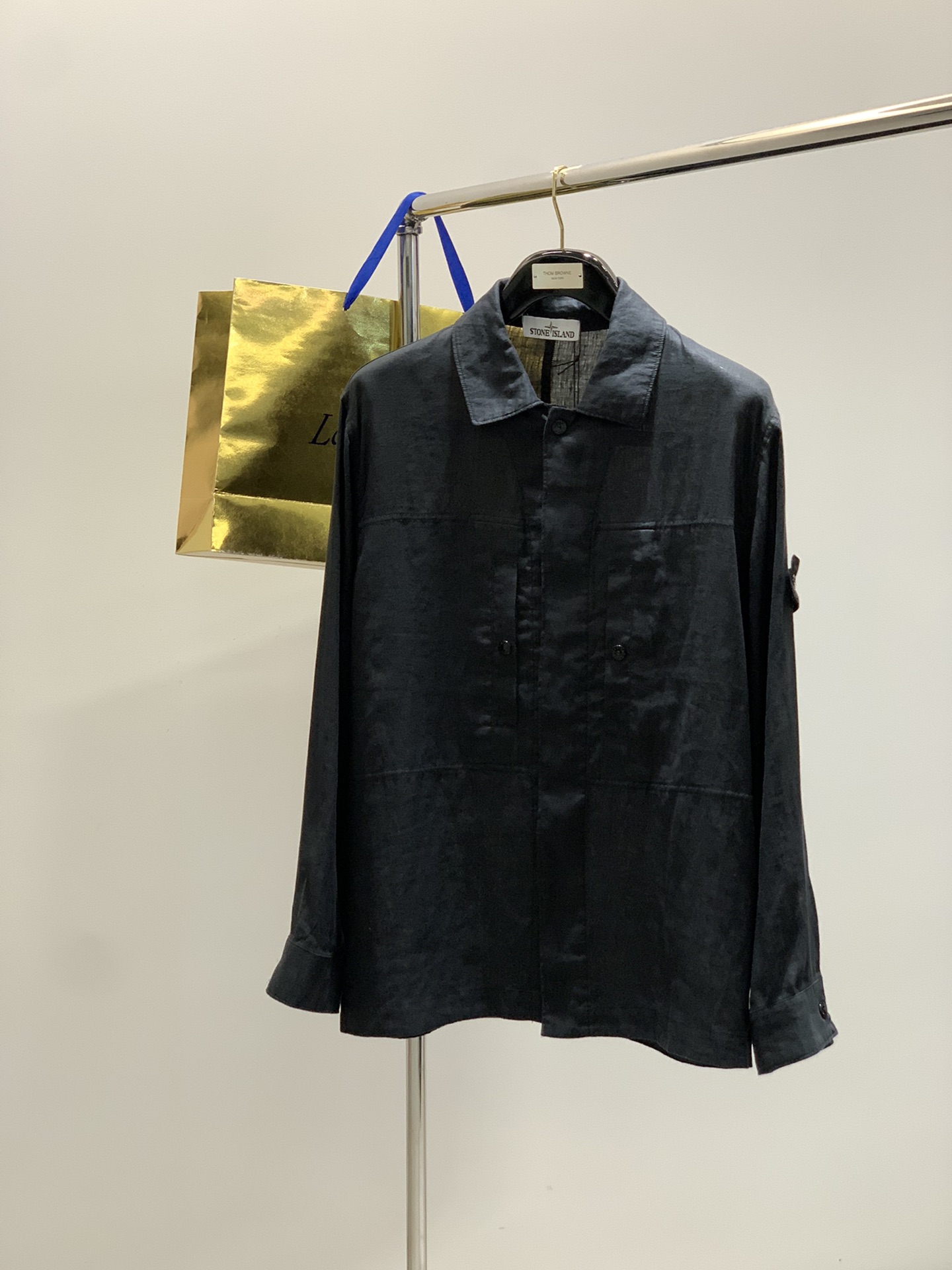 Stone Island Loose Shirt: Sizes M-2XL with Measurements for Chest, Sleeve, and Shoulders - 图片 1