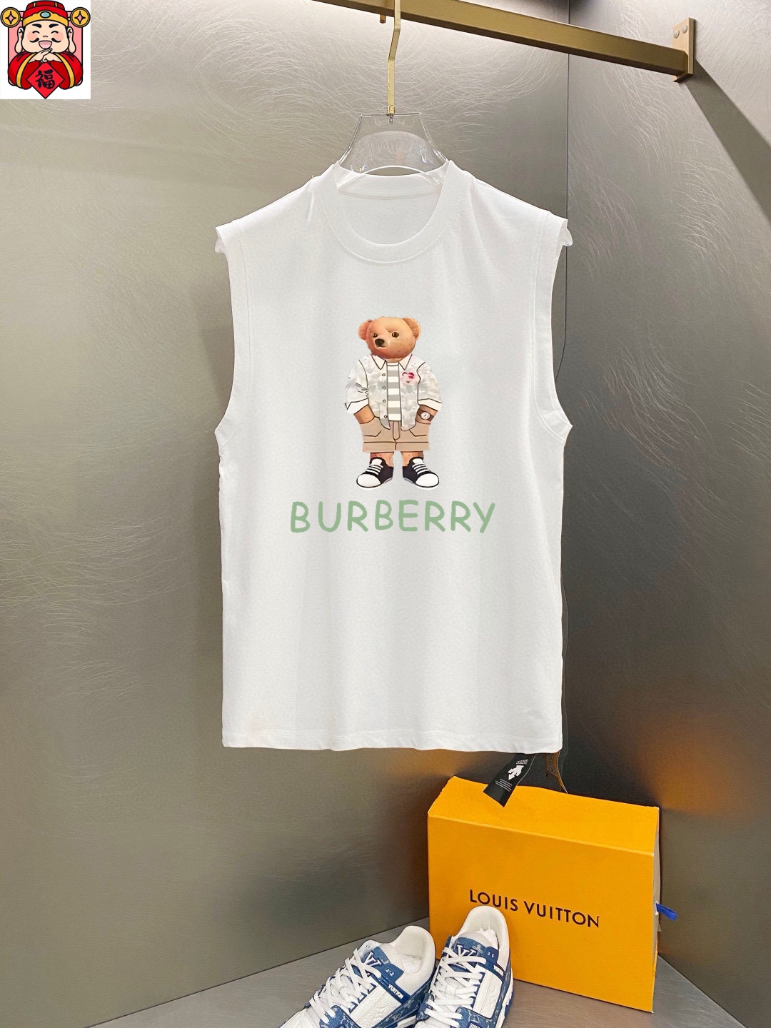 Burberry 品牌【BURBERRY 巴宝莉】2025夏季新品背心T袖 简约款式 任何人都可以轻松驾驶 进口定制丝光棉面料 手软舒适有型 吸汗透气