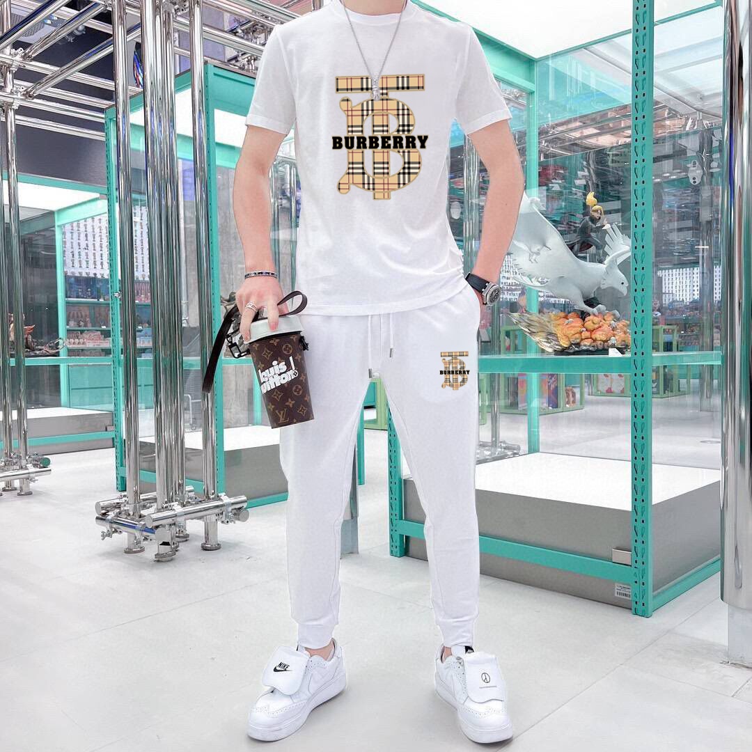 Burberry BURBERRY 巴宝莉 (胖子福音) 2025 世界知名奢侈品牌