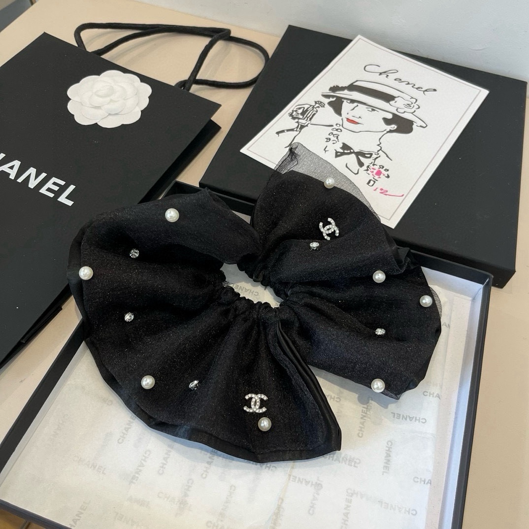 NO:368230,Chanel Chanel high-end hair rings, handmade beaded hair clips, hair clips, chanel, chanel, hairpins19860909Chanel香奈儿高级发圈,带手工钉珠发夹,发夹,chanel,chanel,hairpins,accessory