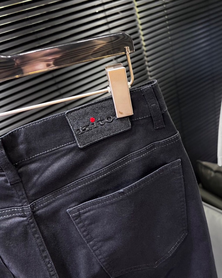 🔥Kiton 【奇顿】2025ss 春夏新品男士经典棉质 直筒版型牛仔裤休闲裤， 高奢内敛低调，轻松驾驭
