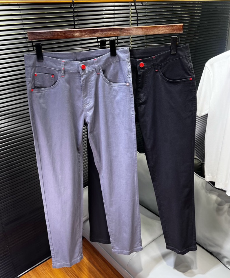 🔥Kiton 【奇顿】2025ss 春夏新品男士经典棉质 直筒版型牛仔裤休闲裤， 高奢内敛低调，轻松驾驭