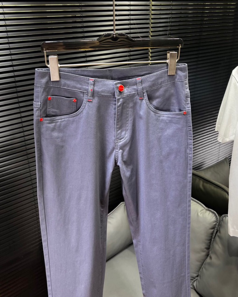 🔥Kiton 【奇顿】2025ss 春夏新品男士经典棉质 直筒版型牛仔裤休闲裤， 高奢内敛低调，轻松驾驭