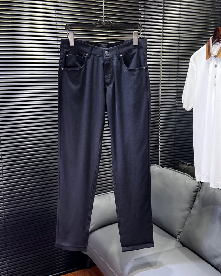 🔥Loro Piana 诺悠翩雅Lss春夏新品休闲裤\n男士亚麻 五口袋长裤， 高奢内敛低调，轻松驾驭不