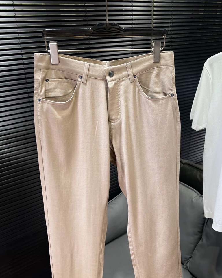🔥Loro Piana 诺悠翩雅Lss春夏新品休闲裤\n男士亚麻 五口袋长裤， 高奢内敛低调，轻松驾驭不