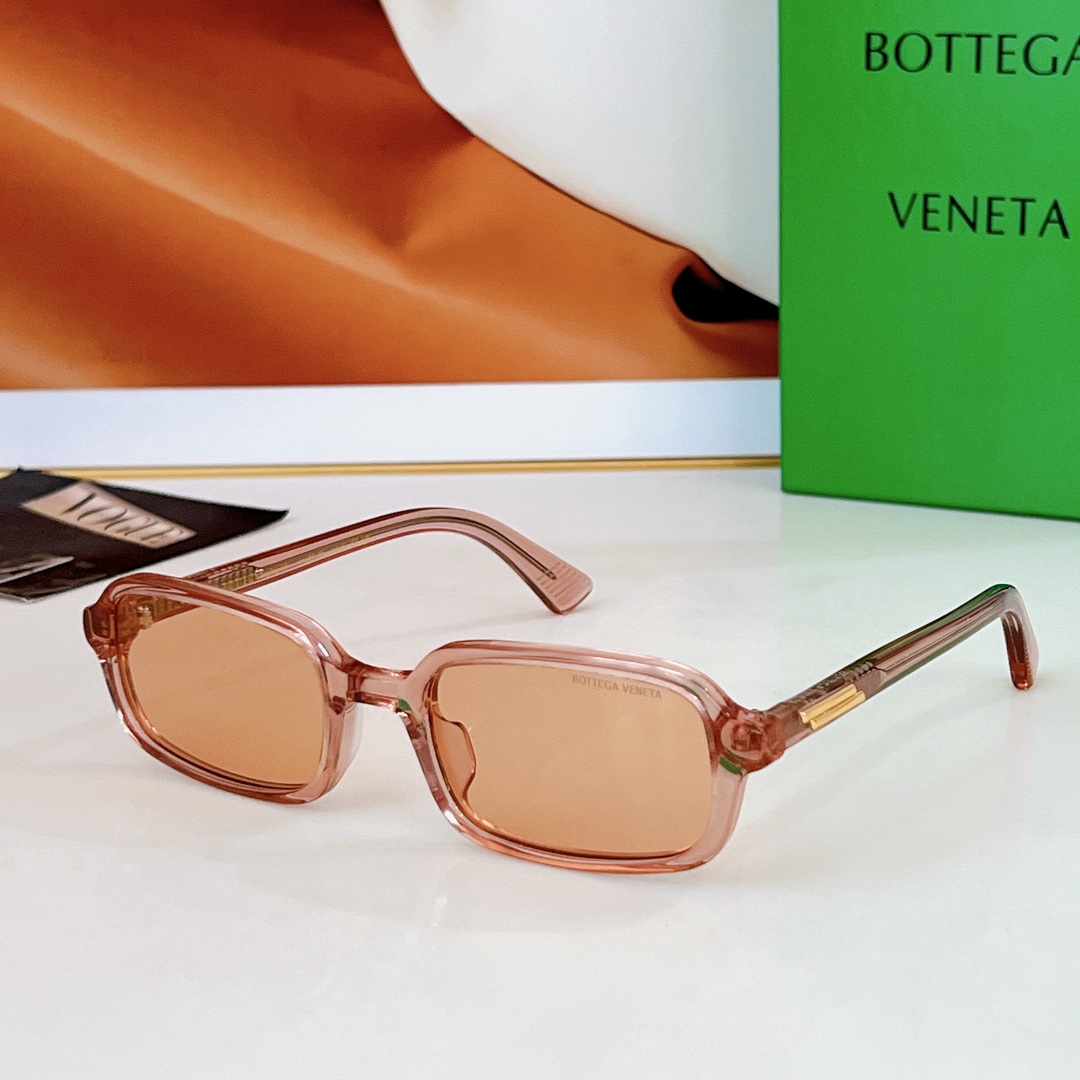  BOTTEGA VENET*
MOD：BV1488S
Size：54口22-140
