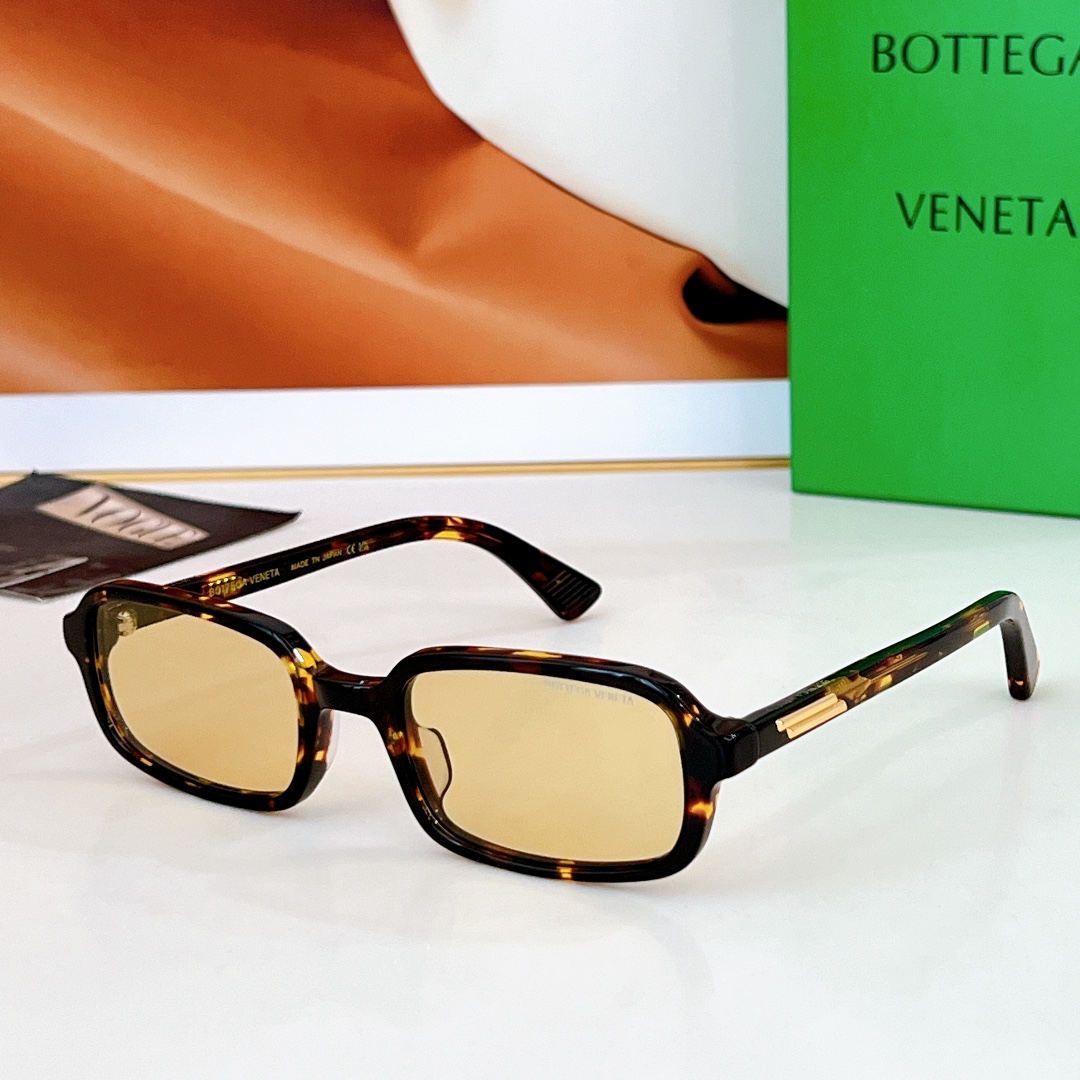  BOTTEGA VENET*
MOD：BV1488S
Size：54口22-140
