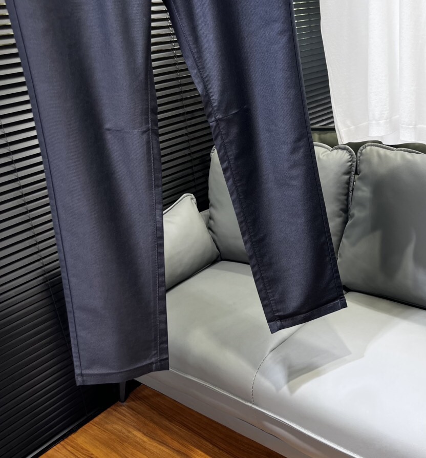 🔥Brunello Cucinelli BC 2025ss 春夏新品\n男士直筒休闲时尚牛仔裤休闲裤， 