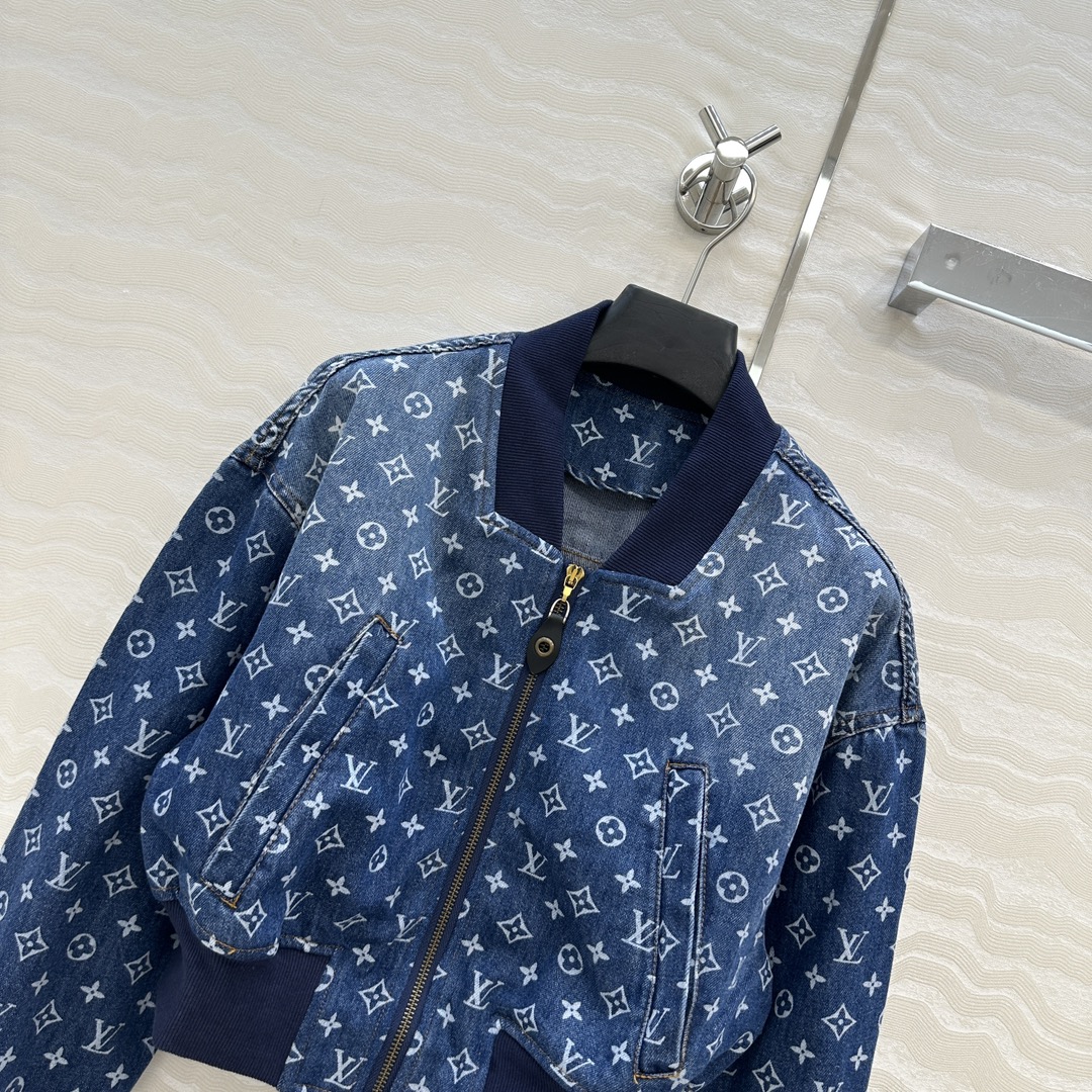 独家首发❤️爆单推荐，时髦精穿搭！MONOGRAM老花牛仔外套！进口纯棉牛仔活性洗水质感超赞！小蛮腰短款