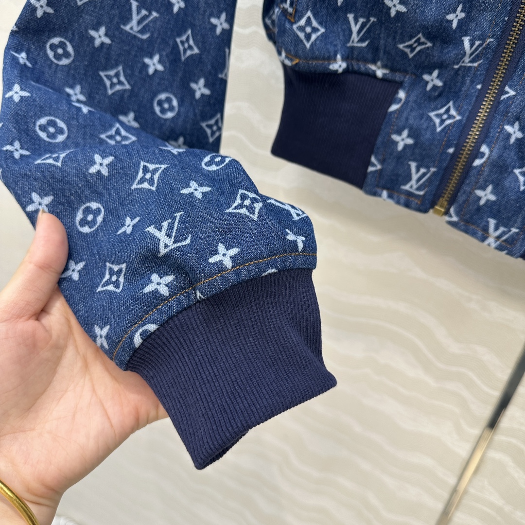 独家首发❤️爆单推荐，时髦精穿搭！MONOGRAM老花牛仔外套！进口纯棉牛仔活性洗水质感超赞！小蛮腰短款