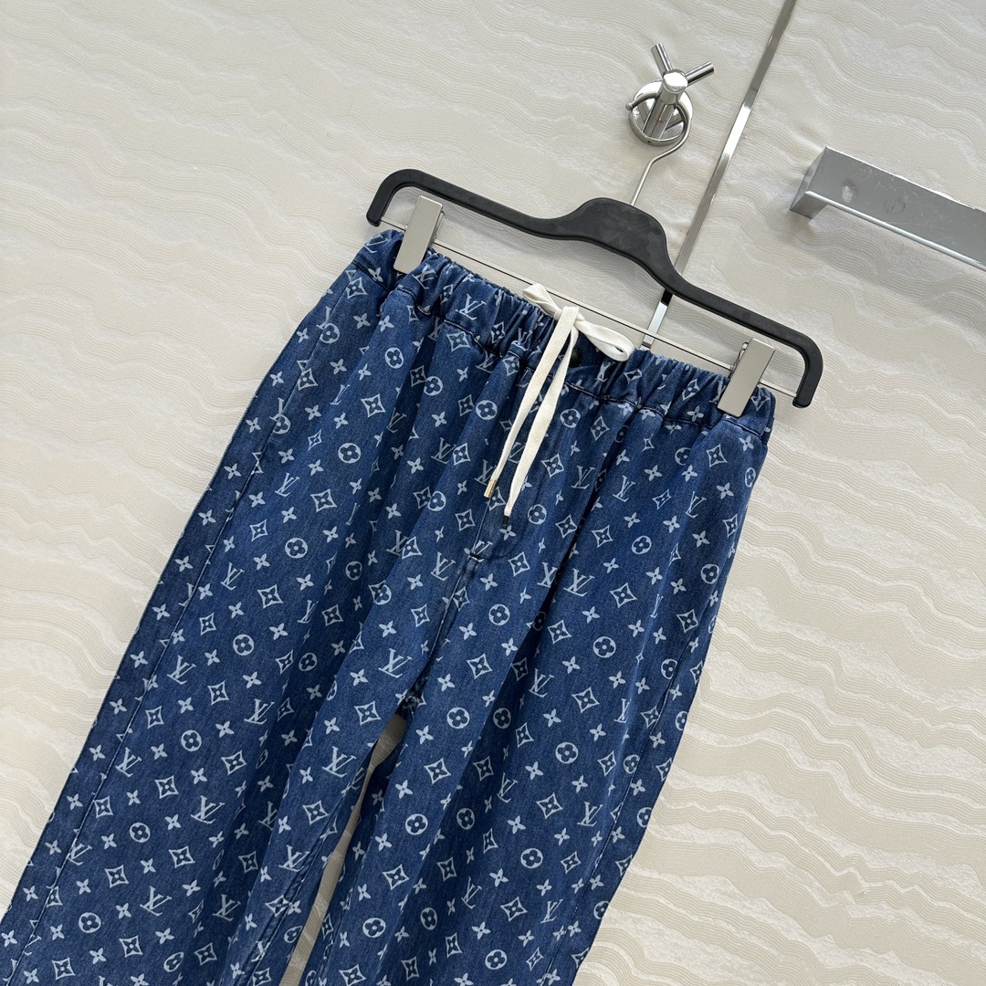 独家首发❤️爆单推荐，时髦精穿搭！MONOGRAM老花牛仔哈伦裤！松紧腰设计小直筒帅气十足！进口纯棉牛仔