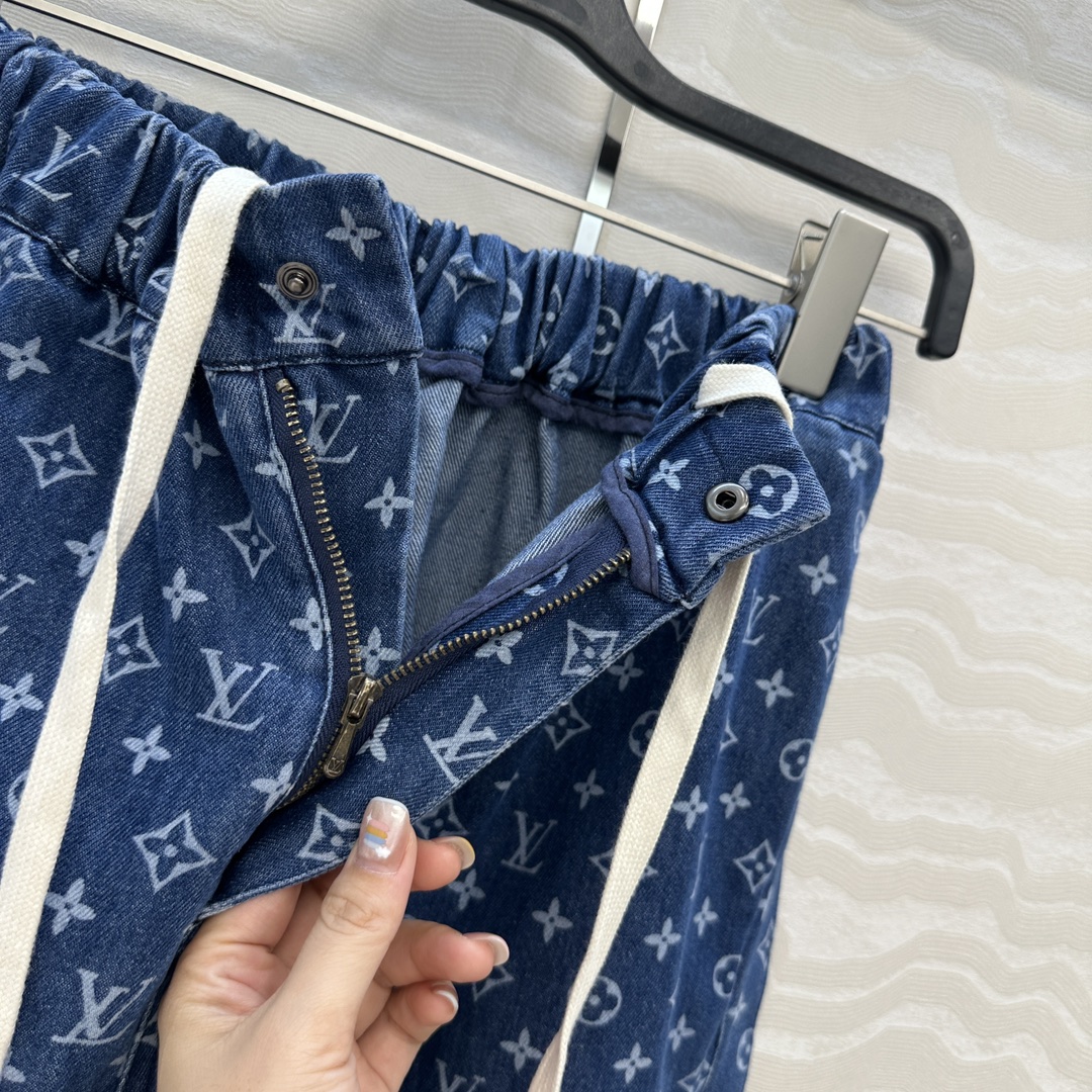 独家首发❤️爆单推荐，时髦精穿搭！MONOGRAM老花牛仔哈伦裤！松紧腰设计小直筒帅气十足！进口纯棉牛仔