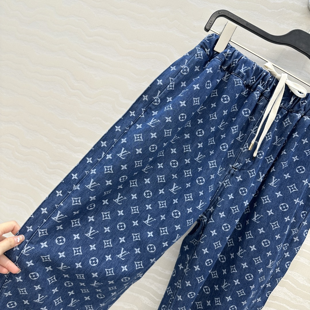 独家首发❤️爆单推荐，时髦精穿搭！MONOGRAM老花牛仔哈伦裤！松紧腰设计小直筒帅气十足！进口纯棉牛仔