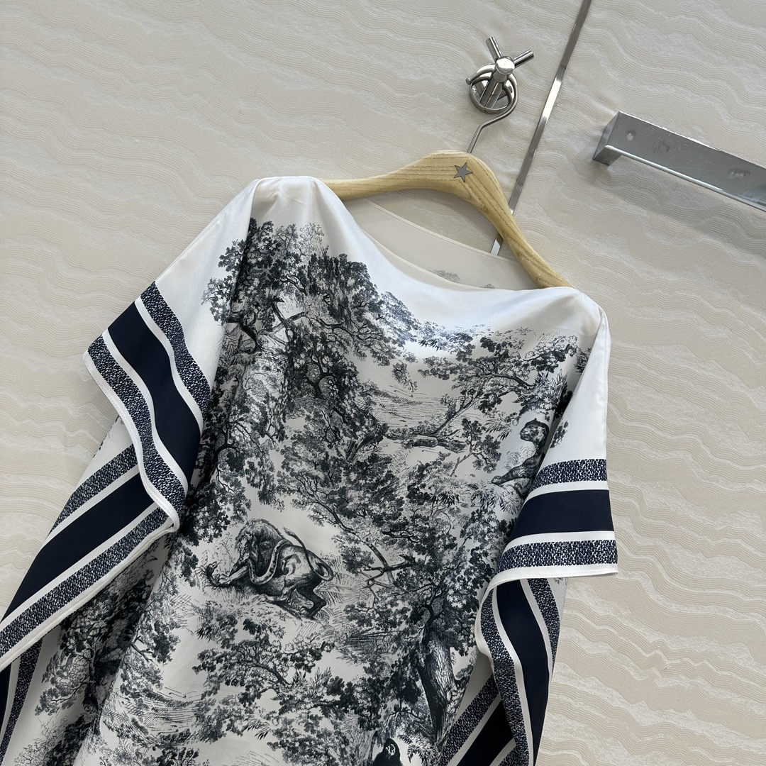 独家首发，原单品质❤️浪漫MissD度假风高级色调花㚏真丝斗篷披肩罩衫连衣裙！ 名媛气质 iviera动