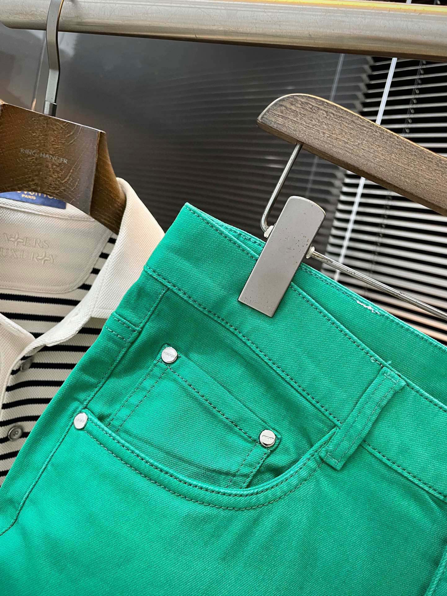 VLTN Italian High-Class Cowboy Jeans: Summer 2025 Fashion with Comfort and Style - 图片 4