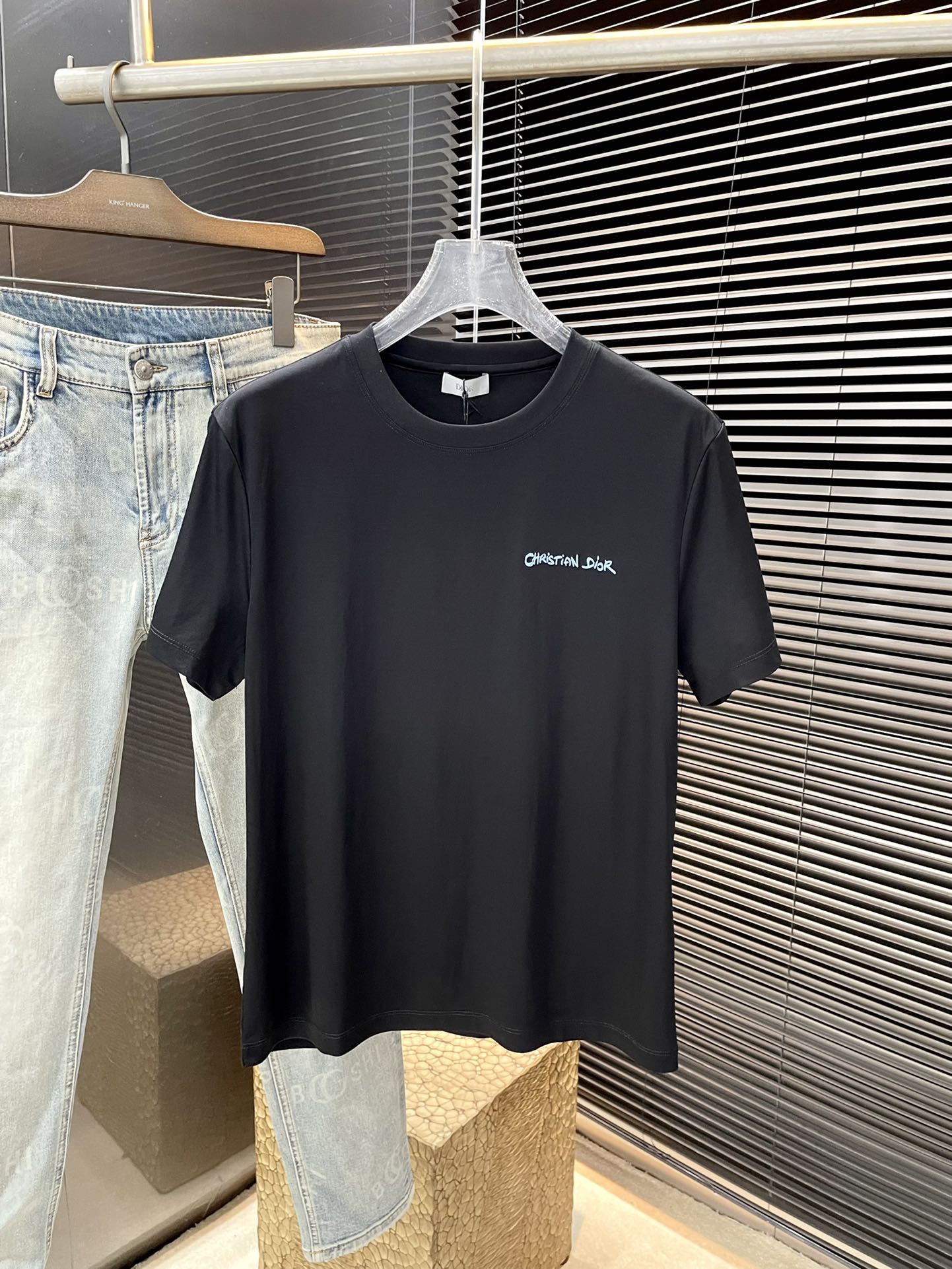  ♠️ Dior-（迪奥）系列 VIP高级定制 2025新款短袖  百搭款式 任何人都可以轻松驾驭 面料