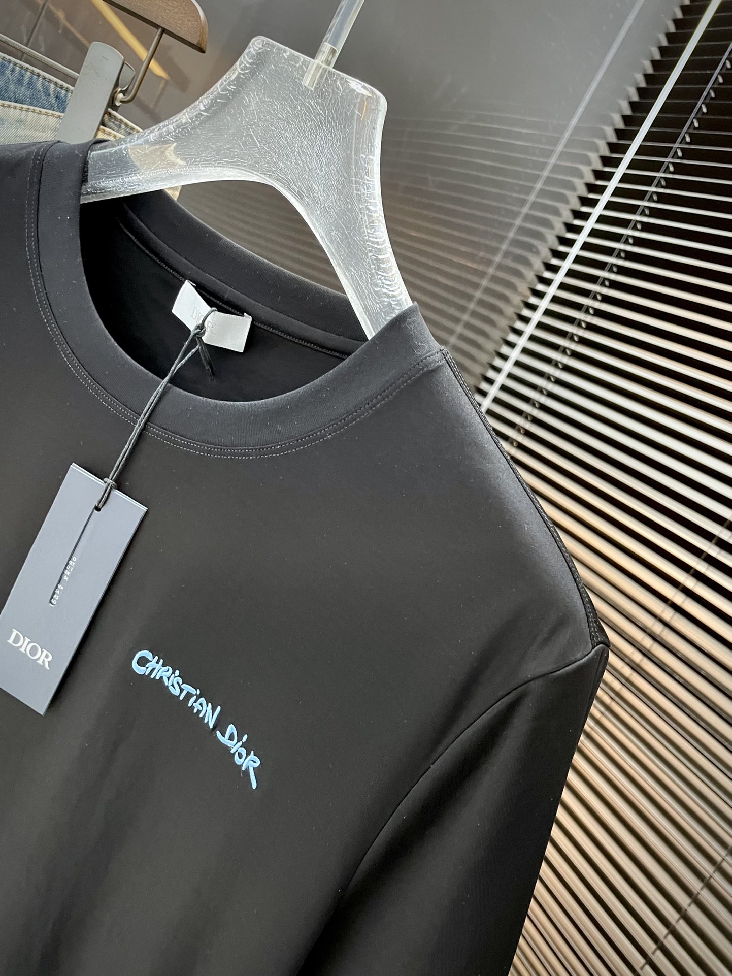  ♠️ Dior-（迪奥）系列 VIP高级定制 2025新款短袖  百搭款式 任何人都可以轻松驾驭 面料